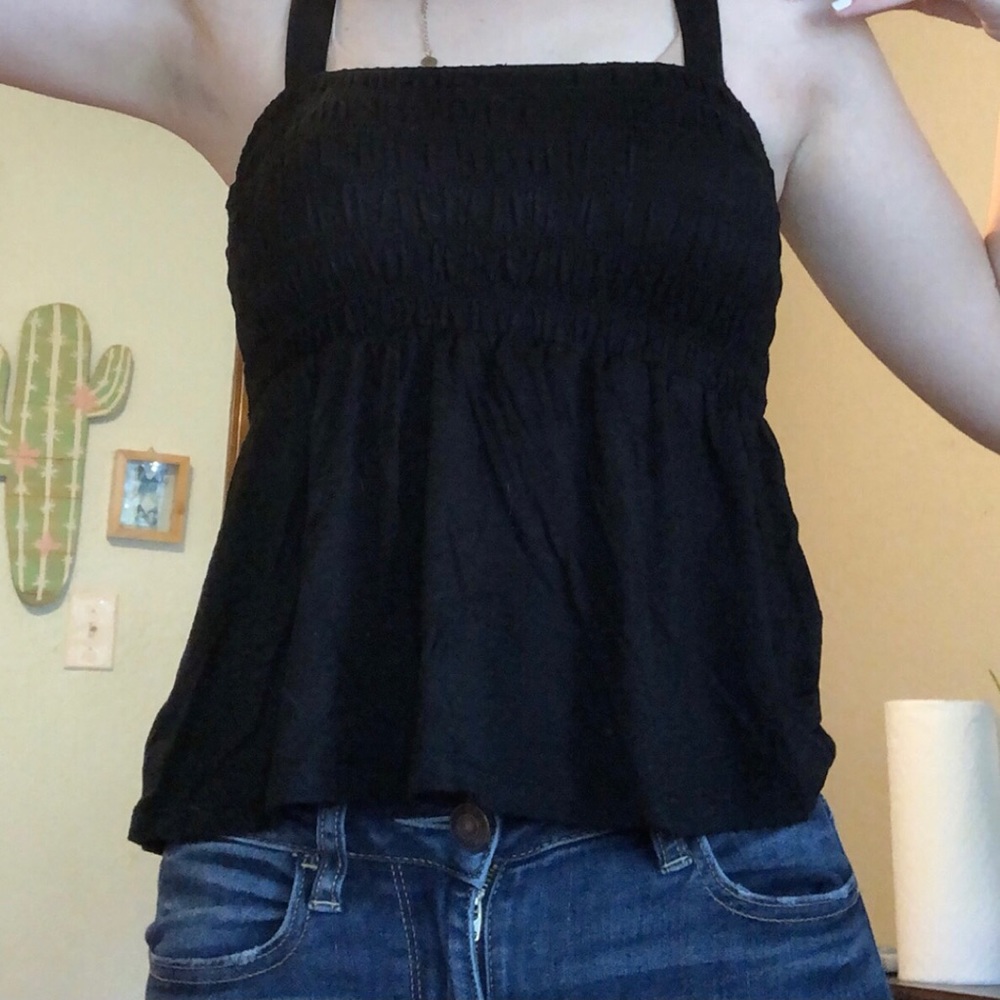 black tank top/cropped top